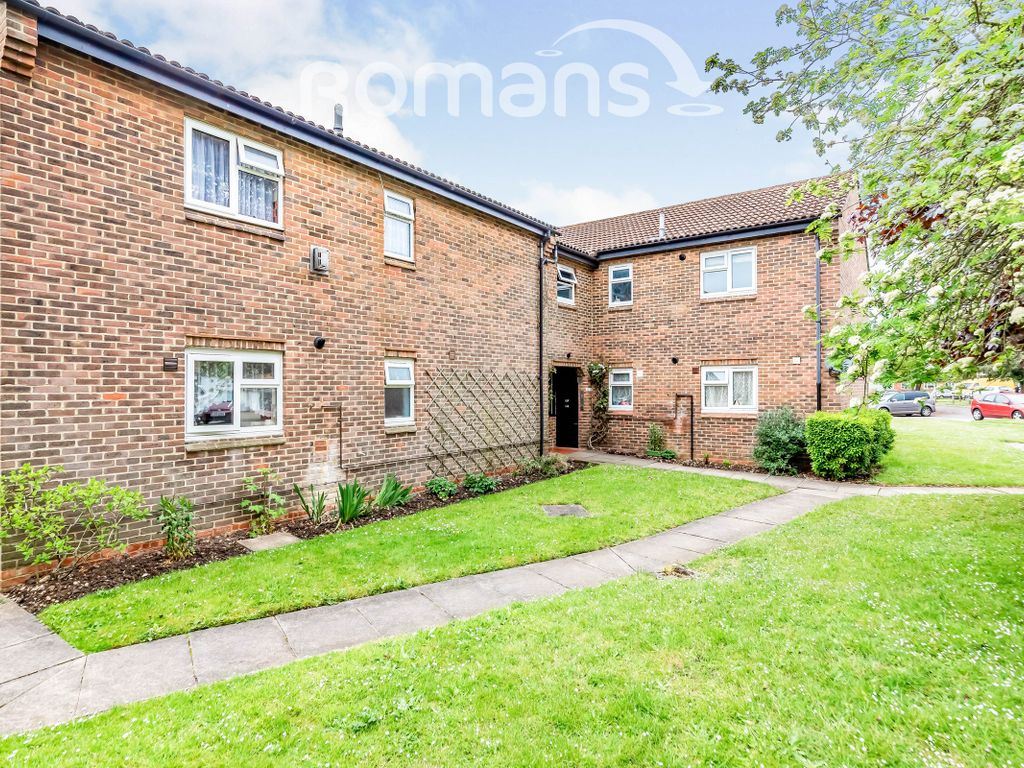 2 bed flat to rent in Heron Wood Road, Aldershot GU12 Zoopla