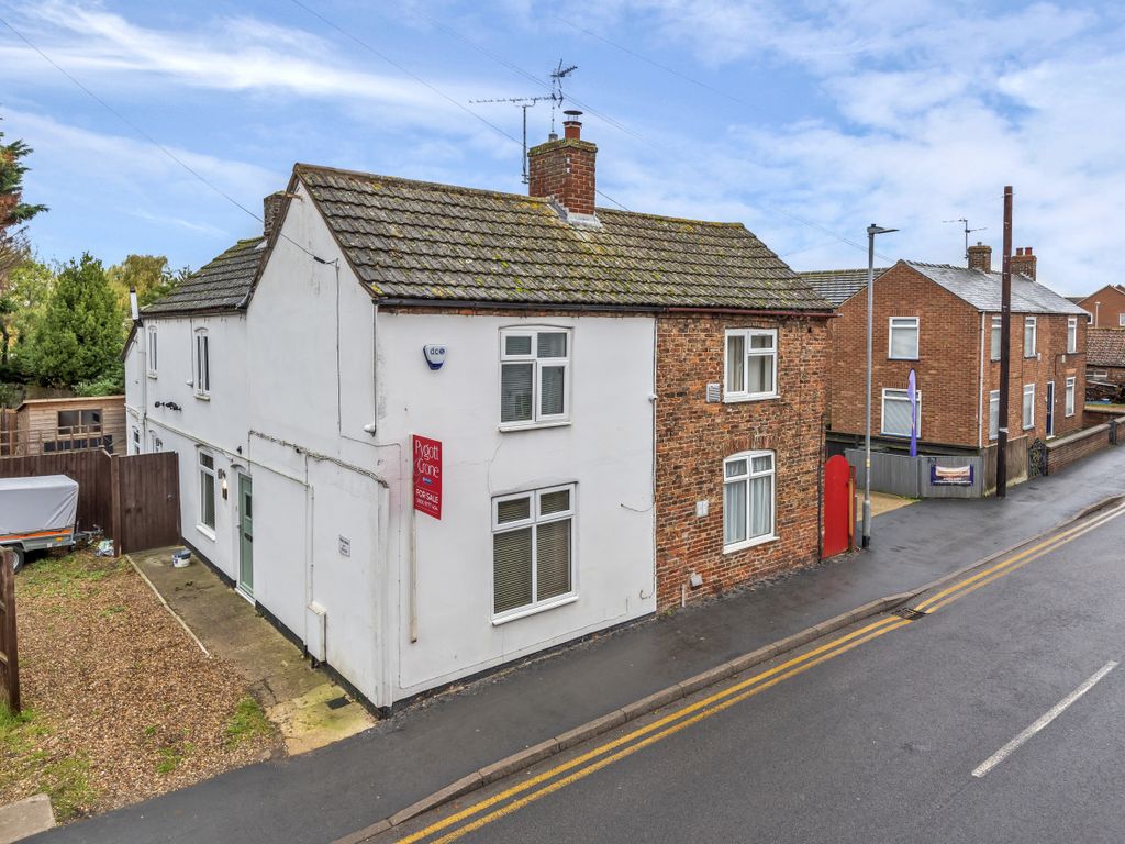 3 bed semidetached house for sale in Old Boston Road, Coningsby LN4