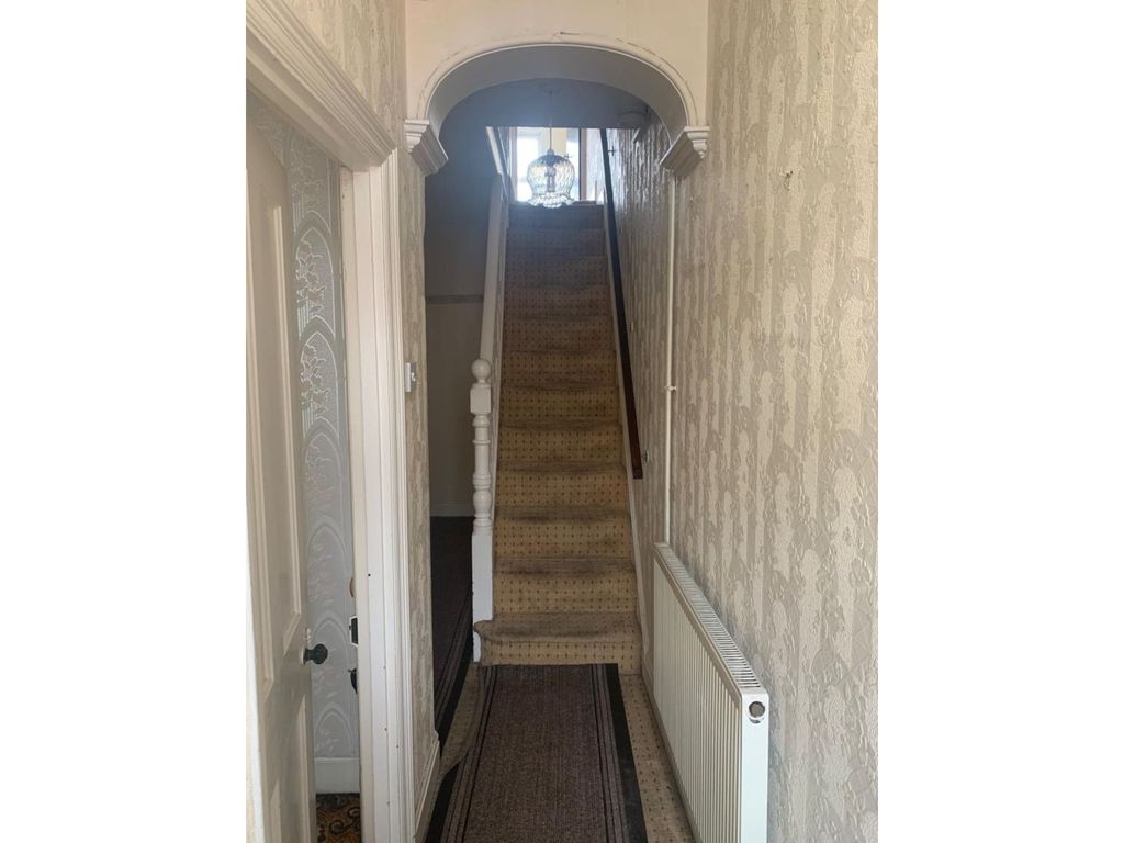 3 bed terraced house for sale in Wycliffe Road, Northampton NN1, £