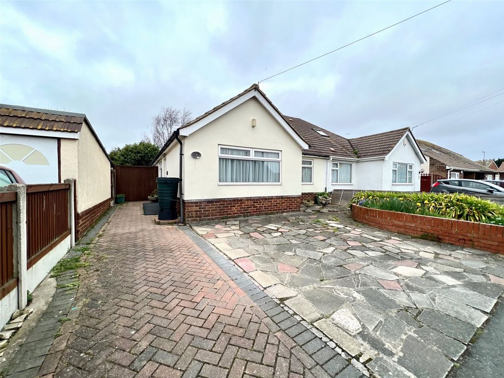 3 bed bungalow for sale in Violet Avenue, Ramsgate, Kent CT12 Zoopla