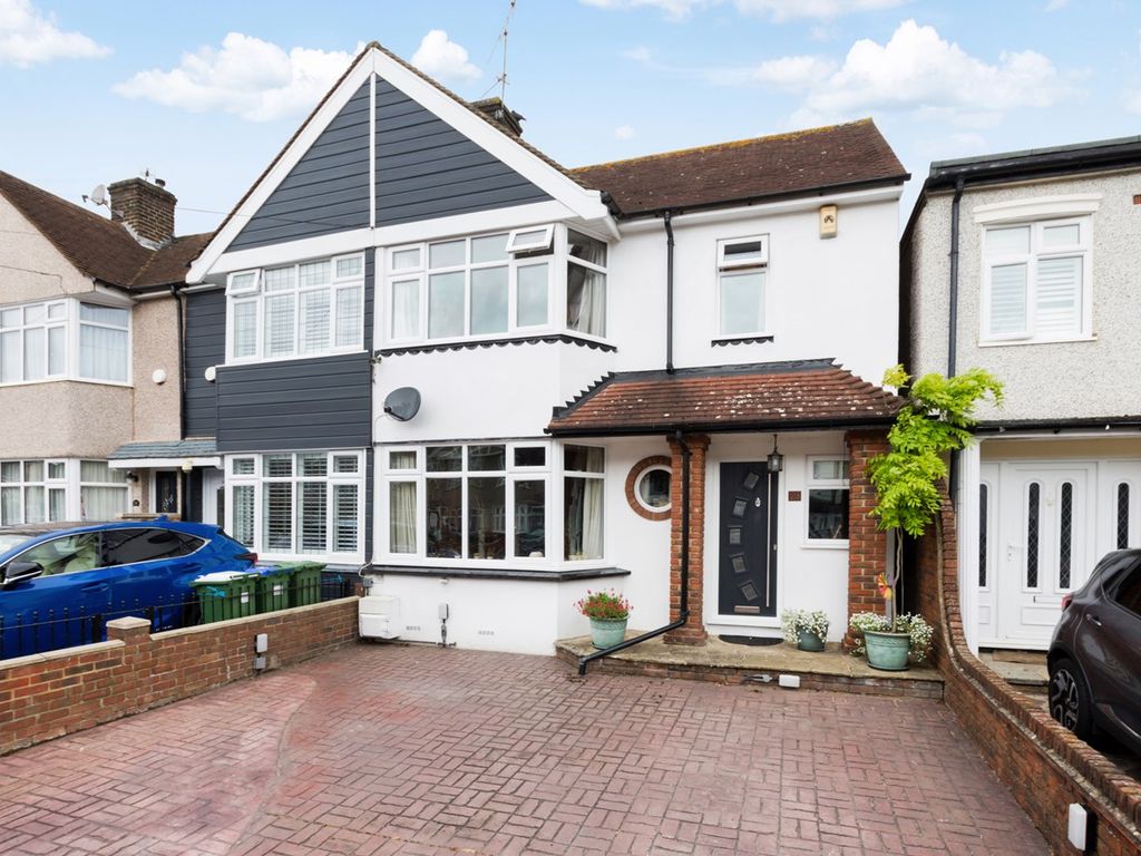 3 bed end terrace house for sale in Beverley Avenue, Sidcup DA15 Zoopla