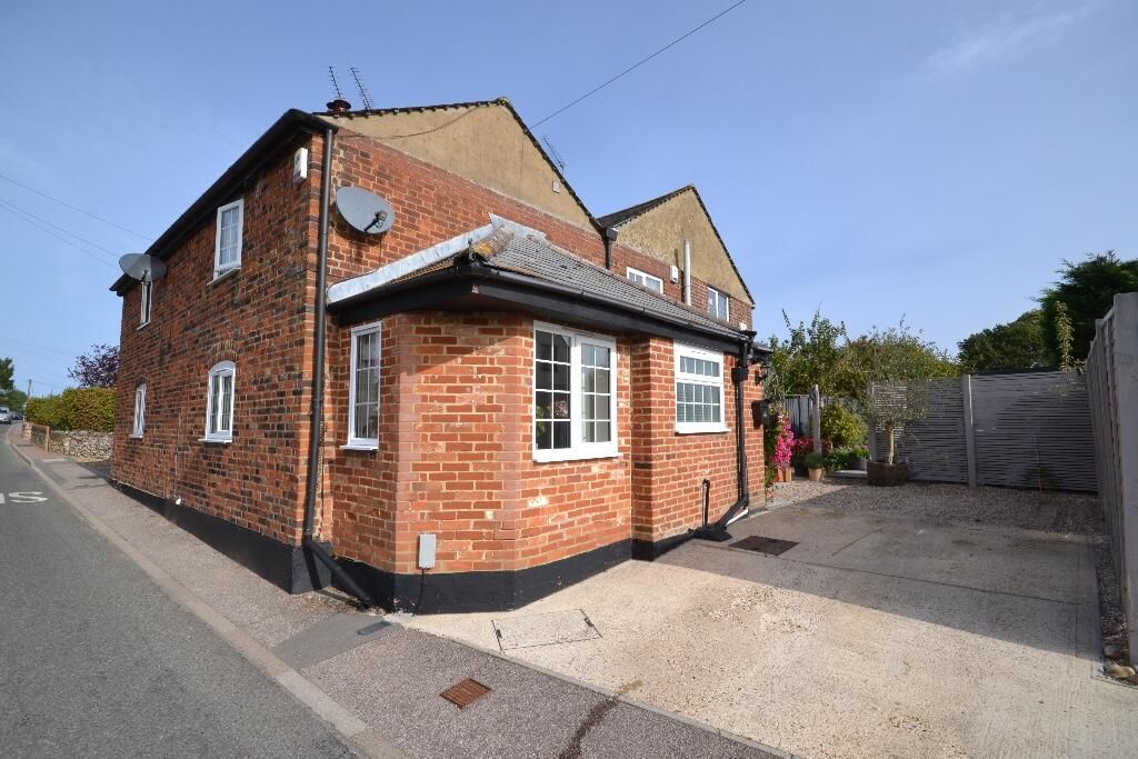 2 bed semidetached house for sale in Birchanger Lane,