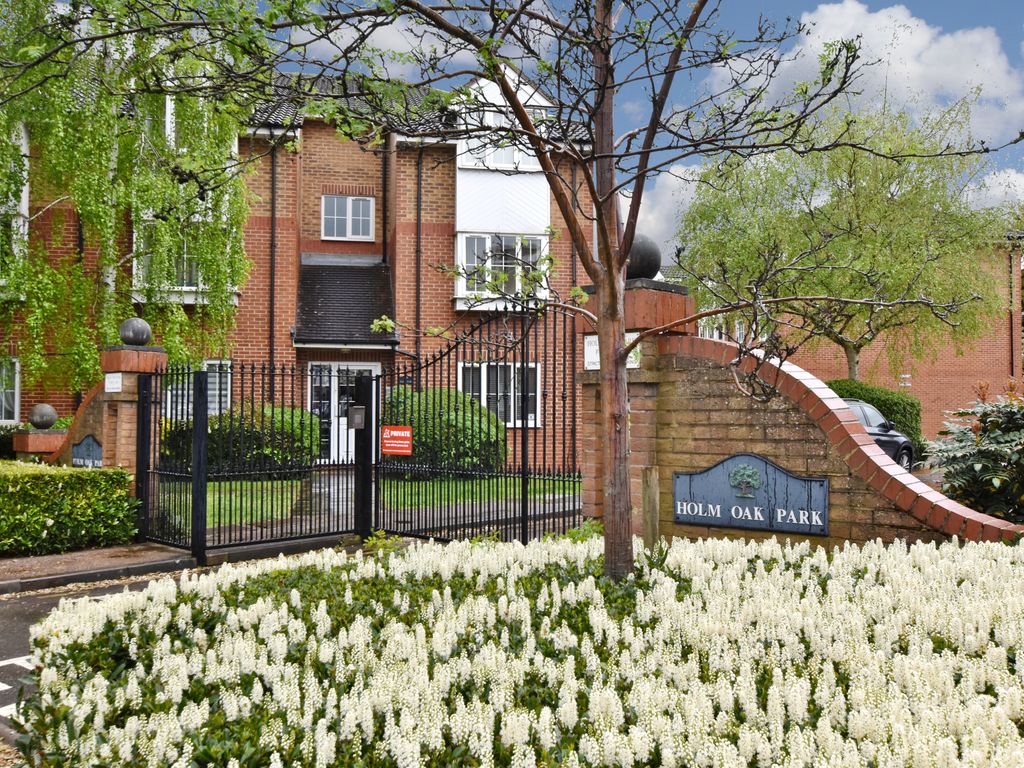 2 bed for sale in Holm Oak Park, Hagden Lane, Watford WD18