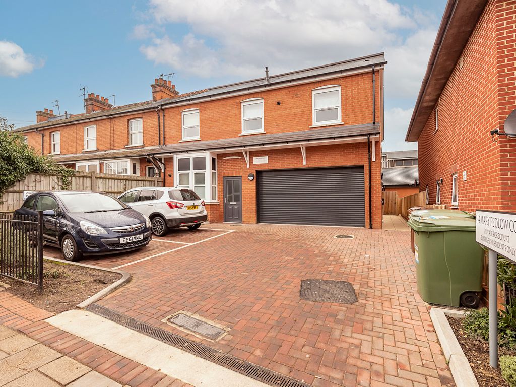 1 bed flat for sale in High Street, London Colney, St. Albans