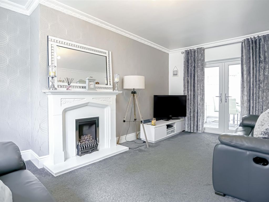 2 bed semidetached house for sale in Cholmondeley Road, Salford M6, £