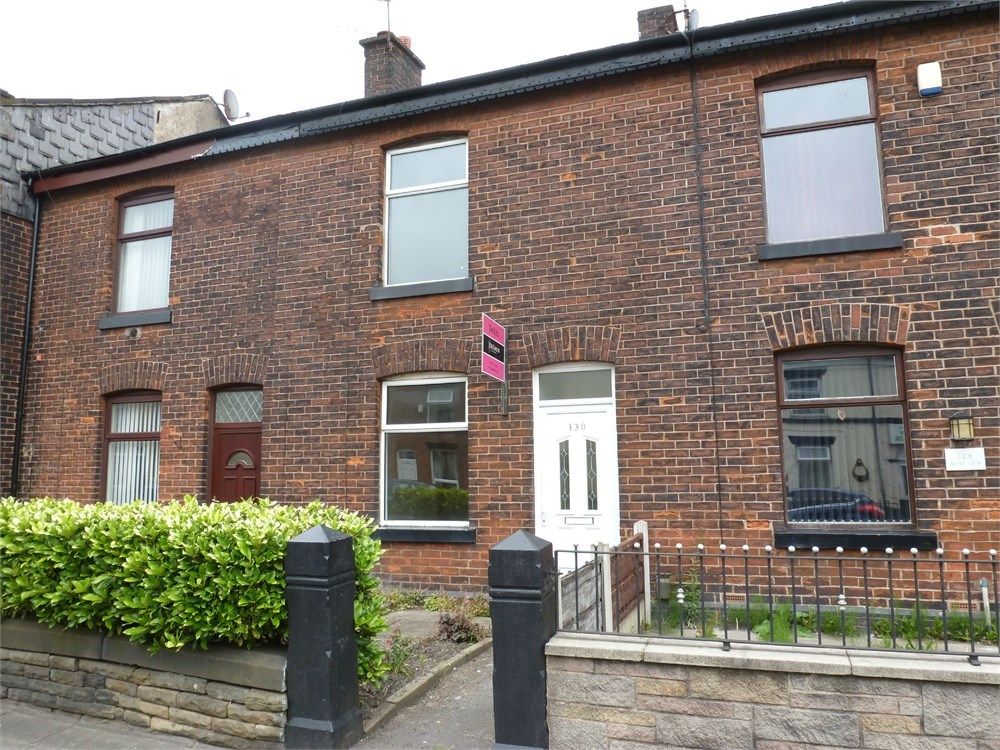 2 bed terraced house to rent in Ainsworth Road, Radcliffe, Manchester