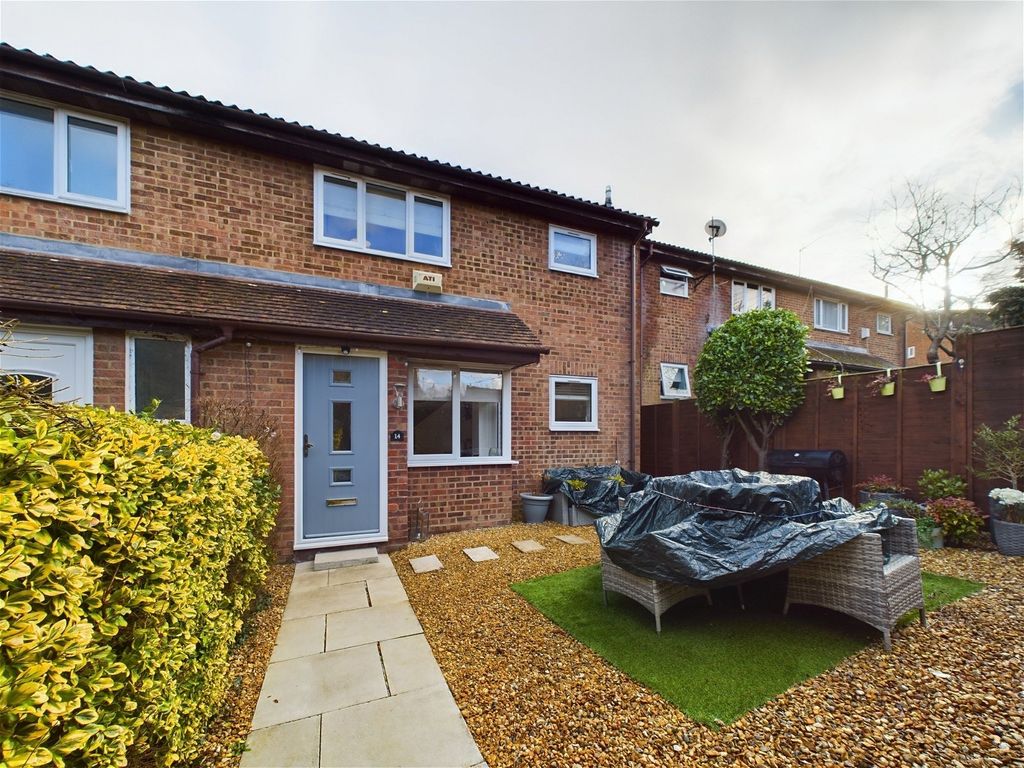 1 bed terraced house for sale in Matilda Drive, Basingstoke RG22, £