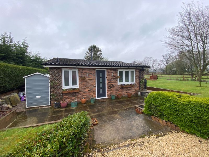 2 bed bungalow for sale in Pickmere Lane, Pickmere, Knutsford WA16 Zoopla