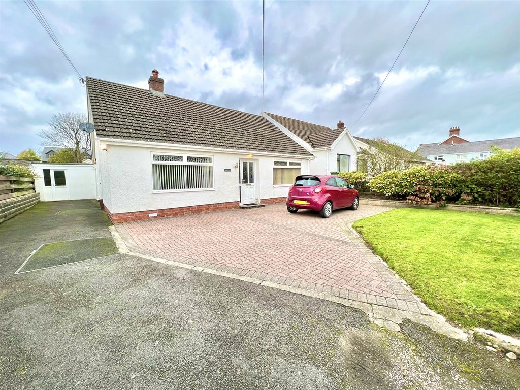 2 bed bungalow for sale in Penparc, Cardigan, Ceredigion SA43 Zoopla