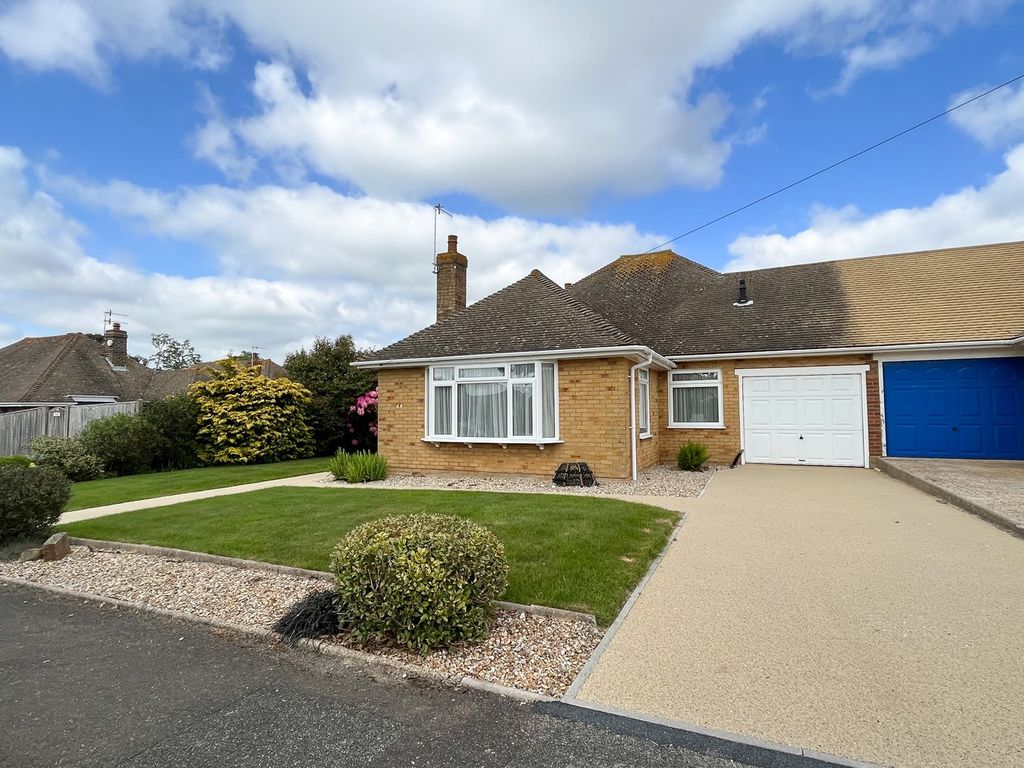2 bed bungalow for sale in Riders Bolt, BexhillOnSea TN39 Zoopla
