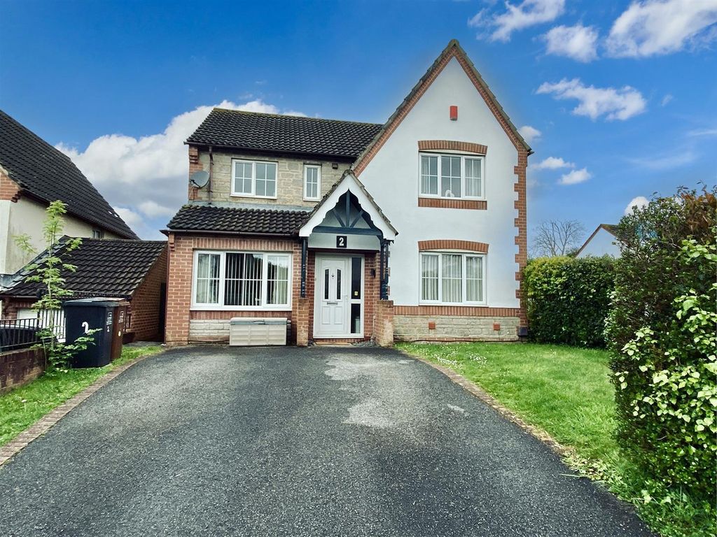 4 bed detached house for sale in Canterbury Close, Ivybridge PL21, £