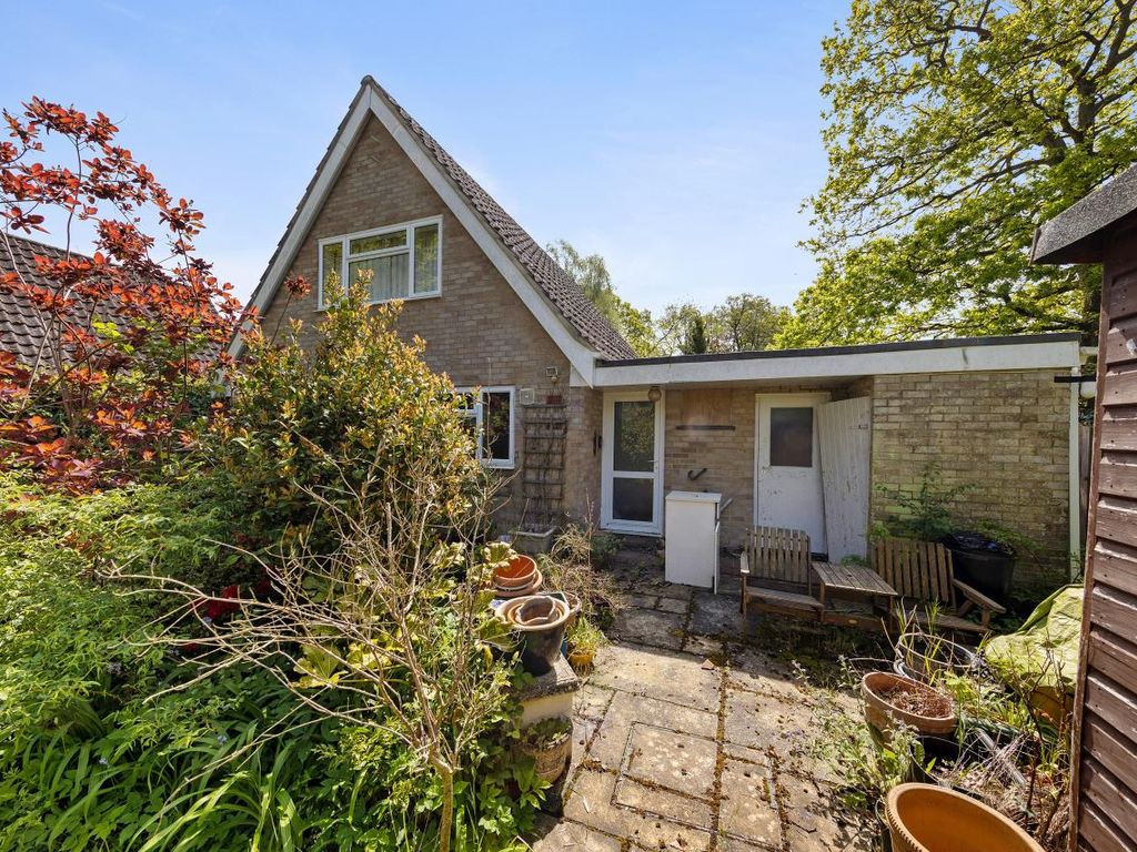 3 bed detached house for sale in Tavistock Road, Fleet GU51 Zoopla