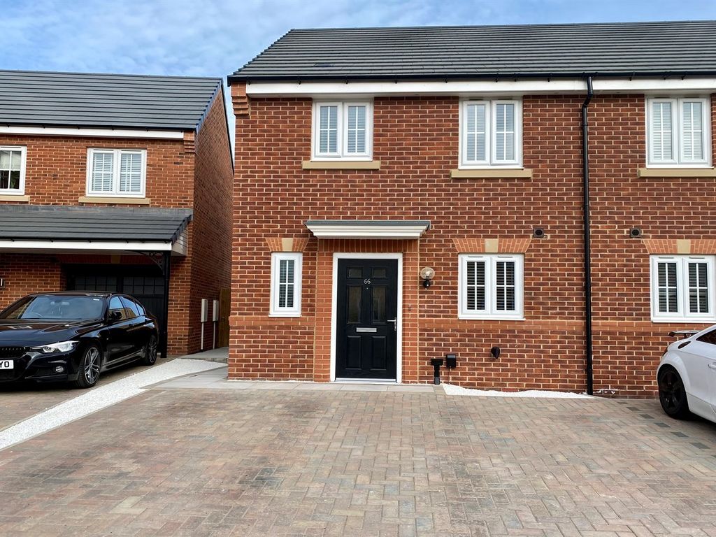 3 bed semidetached house for sale in Chaffinch Drive, Hebburn NE31
