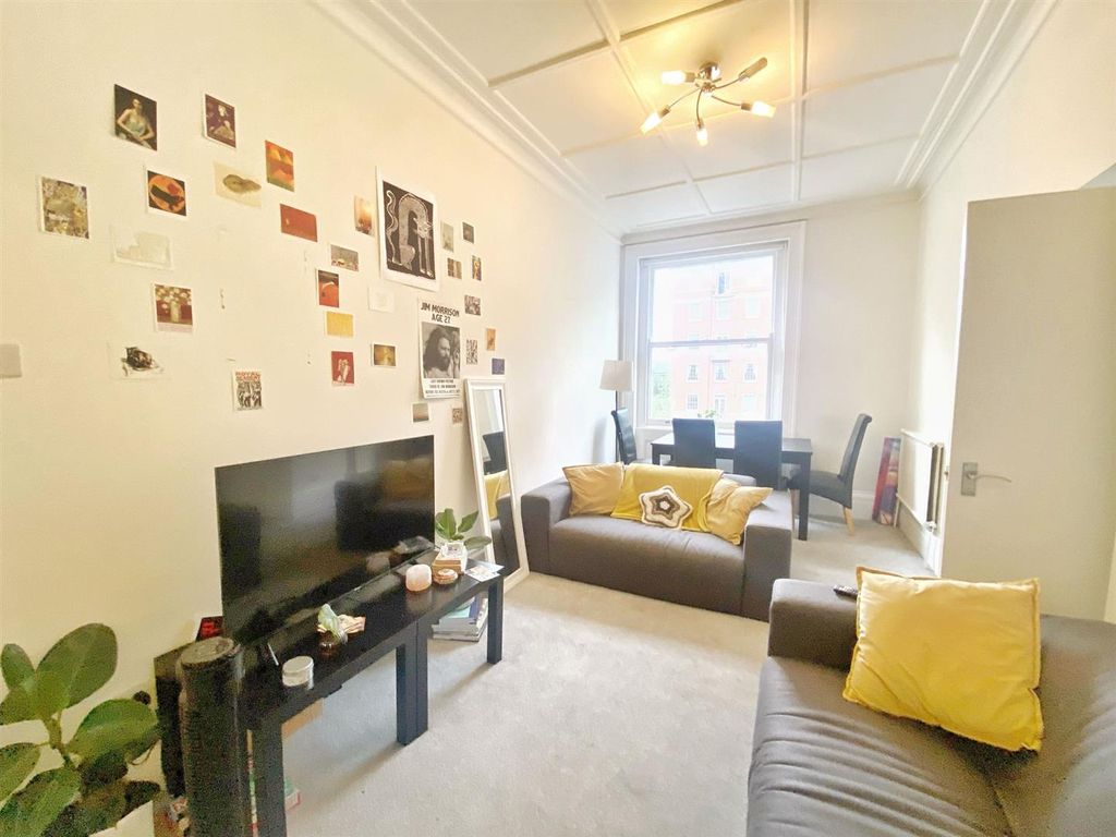 4 bed flat to rent in Finchley Road, London NW8, £5,850 pcm Zoopla