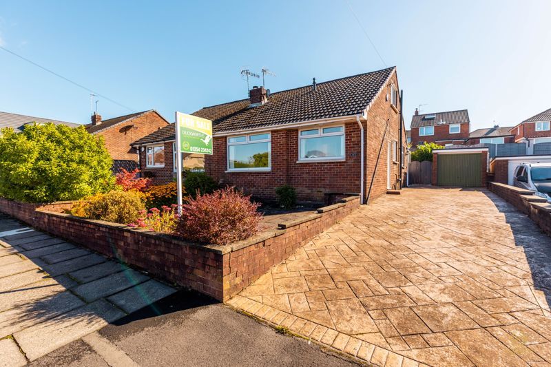 2 bed bungalow for sale in Southwood Drive, Baxenden BB5 Zoopla