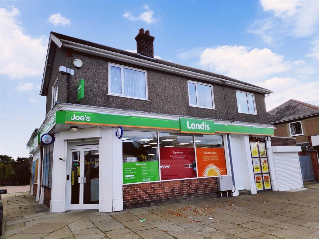 2 bed flat to rent in 25A Beresford Road, Great Yarmouth NR30, £725 pcm