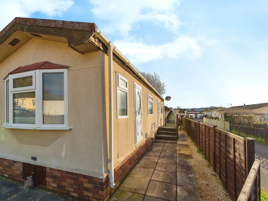 2 bed mobile/park home for sale in The Glade, Builth Wells LD2, £78,000