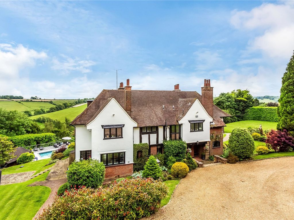6 bed country house for sale in Lunghurst Road, Woldingham, Caterham