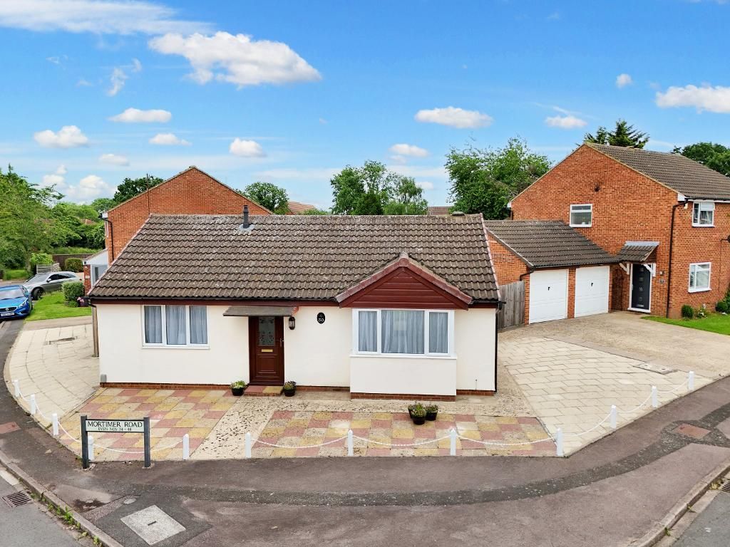 2 bed detached bungalow for sale in Mortimer Road, Kempston, Beds MK42, £300,000 Zoopla