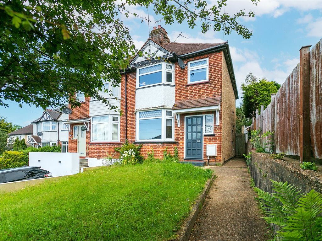 3 bed semidetached house to rent in Belswains Lane, Hemel Hempstead