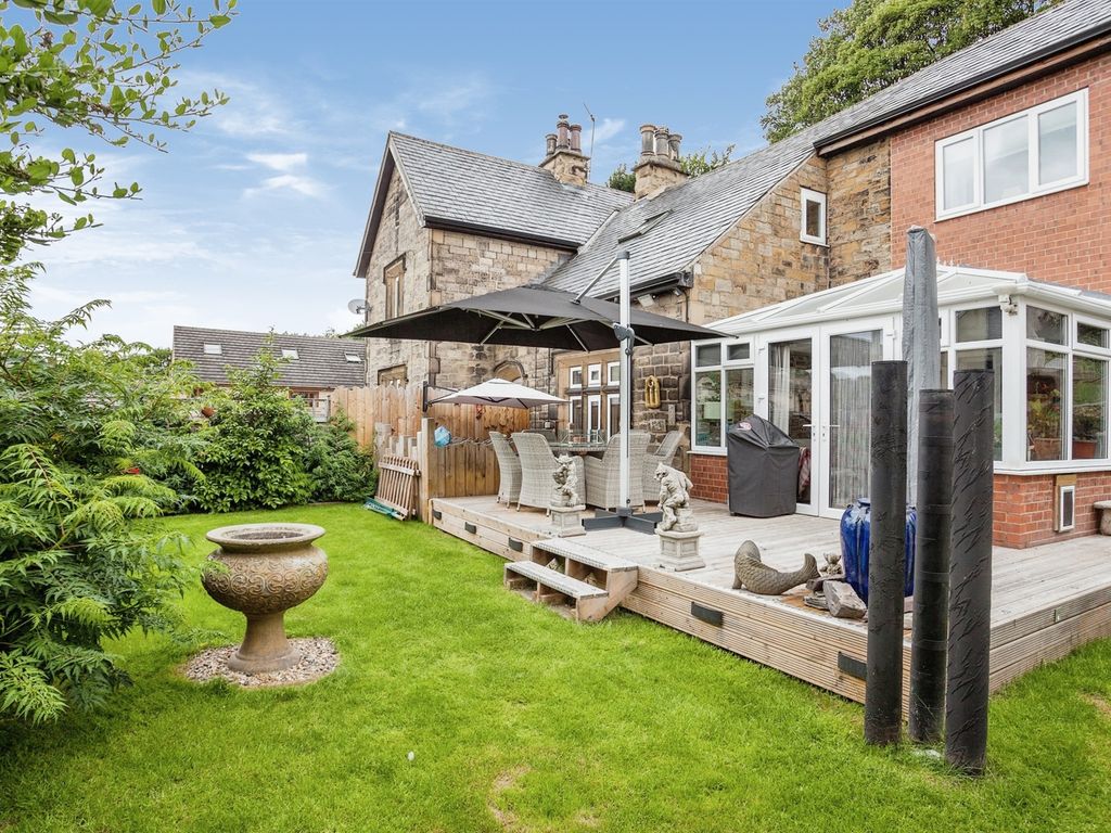 3 bed semidetached house for sale in Batley Field Hill, Upper Batley