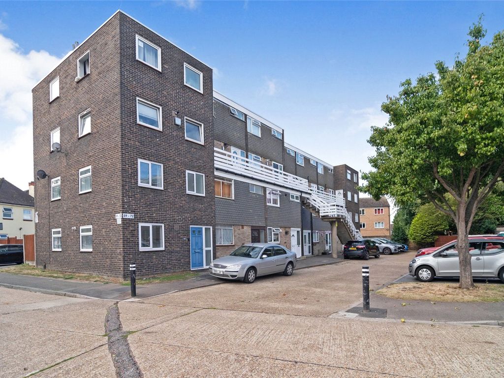 3 bed flat for sale in Peartree Close, South Ockendon RM15 Zoopla