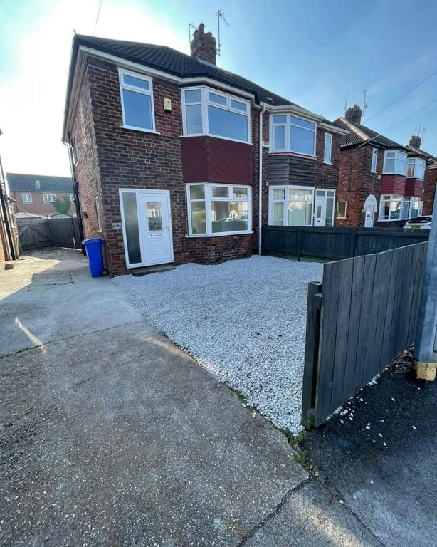 3 bed semidetached house to rent in Golf Links Road, Hull HU6, £795 pcm Zoopla