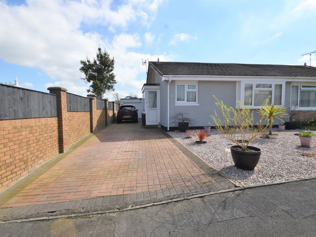3 bed bungalow for sale in Bonville Crescent, Tiverton, Devon EX16 Zoopla