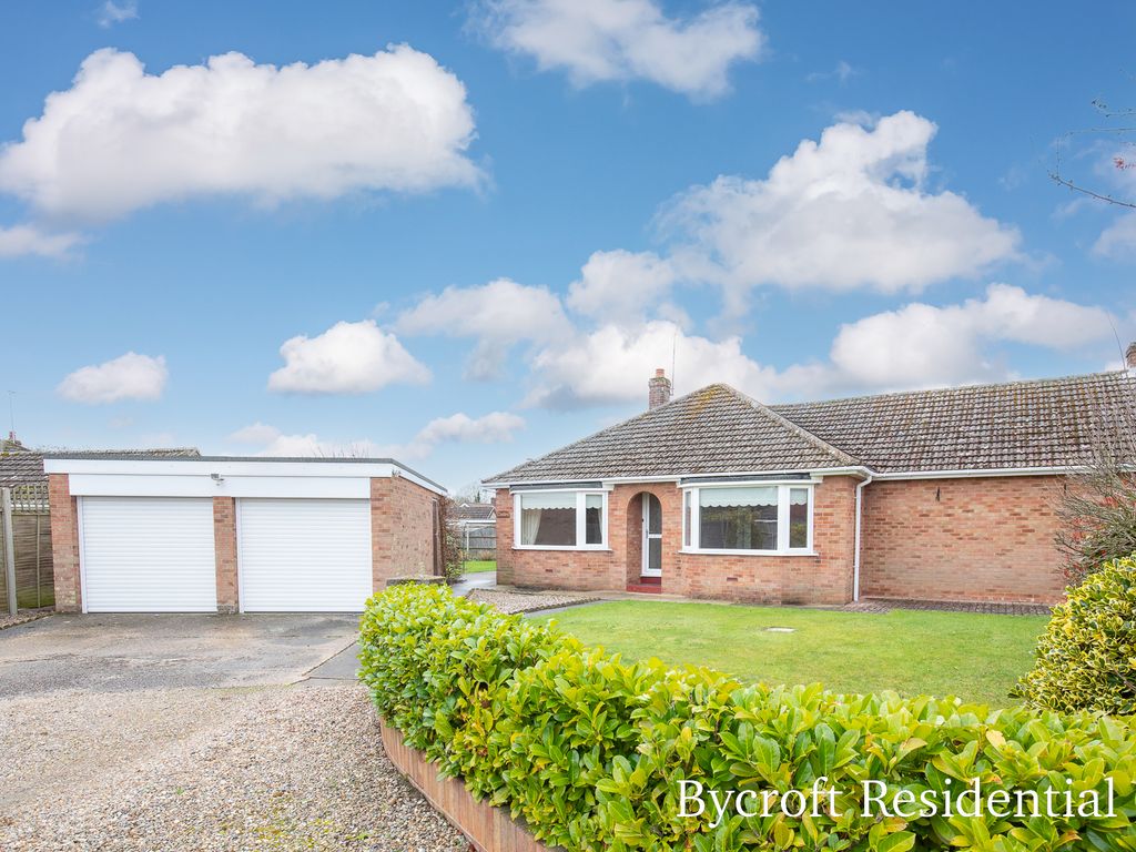 3 bed detached bungalow for sale in Court Road, Rollesby, Great