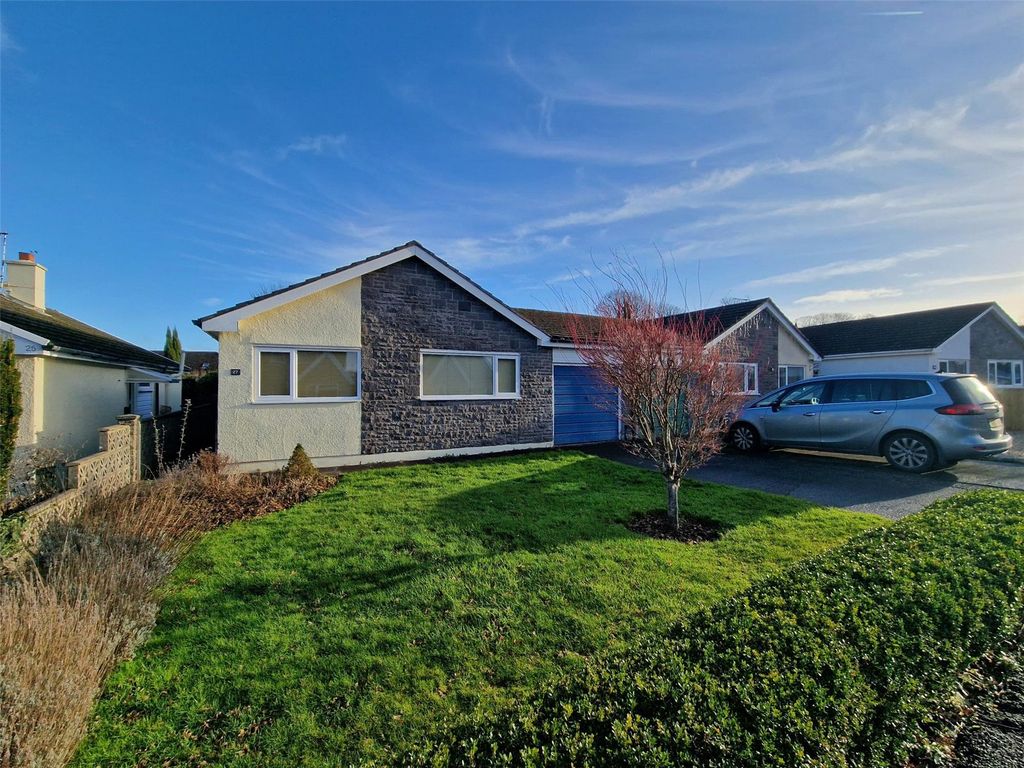 3 bed bungalow for sale in Holyland Drive, Pembroke SA71 Zoopla
