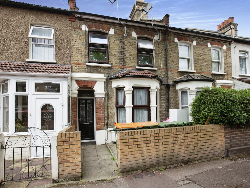 1 bed flat to rent in Creighton Avenue, London E6 Zoopla