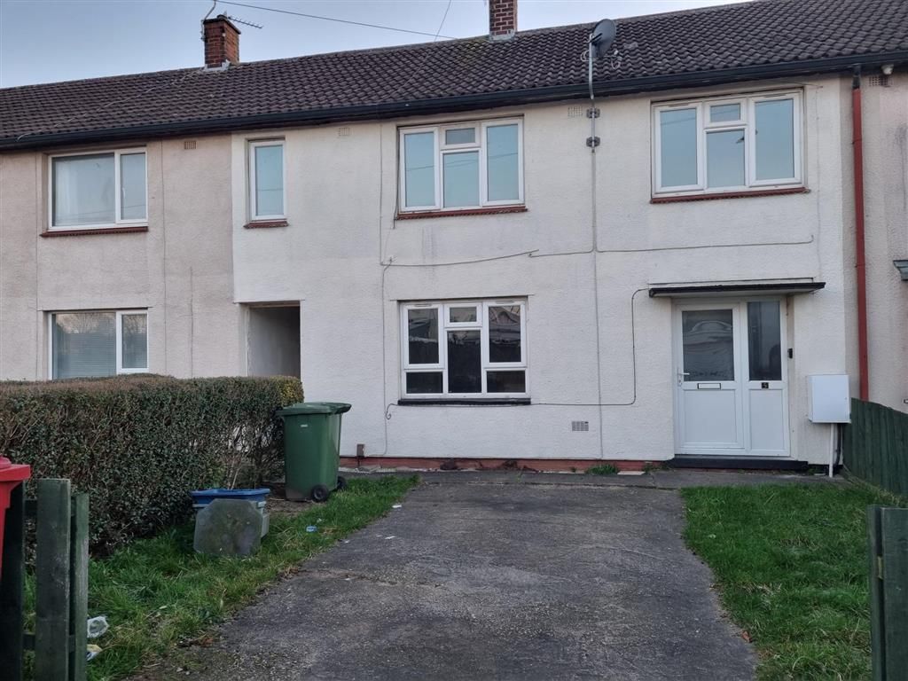 4 bed terraced house for sale in Eastfield Road, Scunthorpe DN16, £