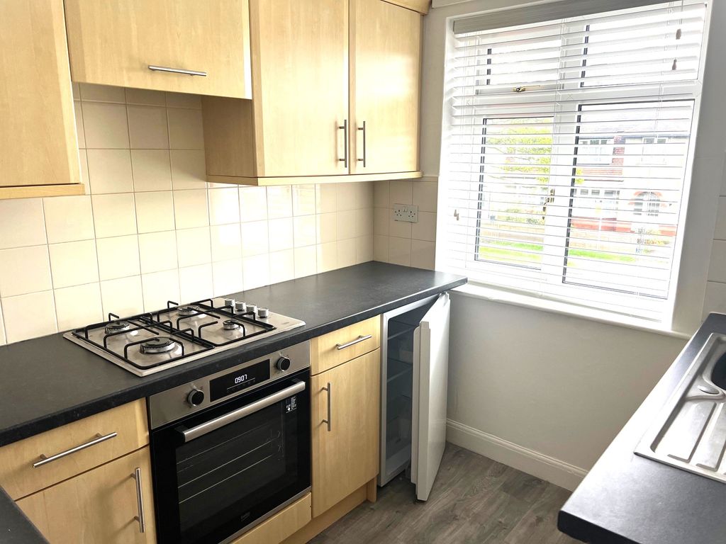 1 bed flat to rent in Skipton Road, Harrogate HG1, £725 pcm Zoopla