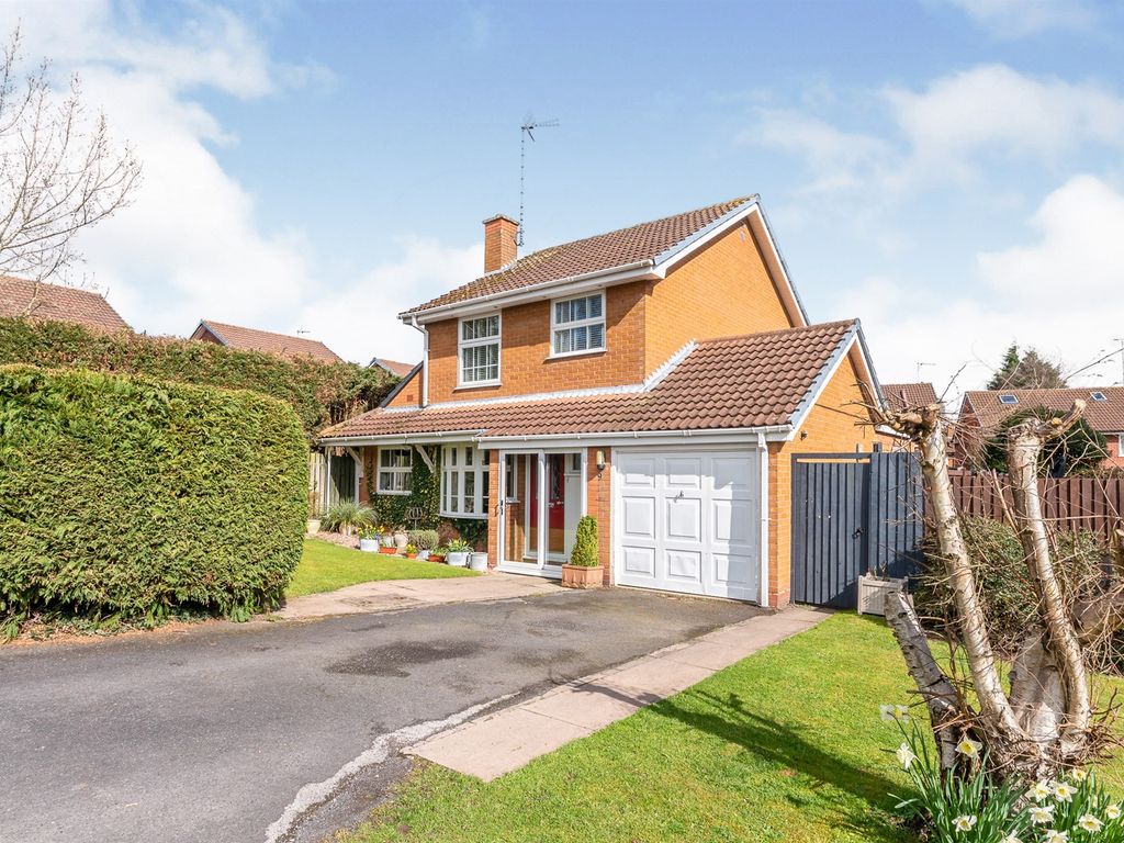 3 bed detached house for sale in Convent Close, Little Haywood