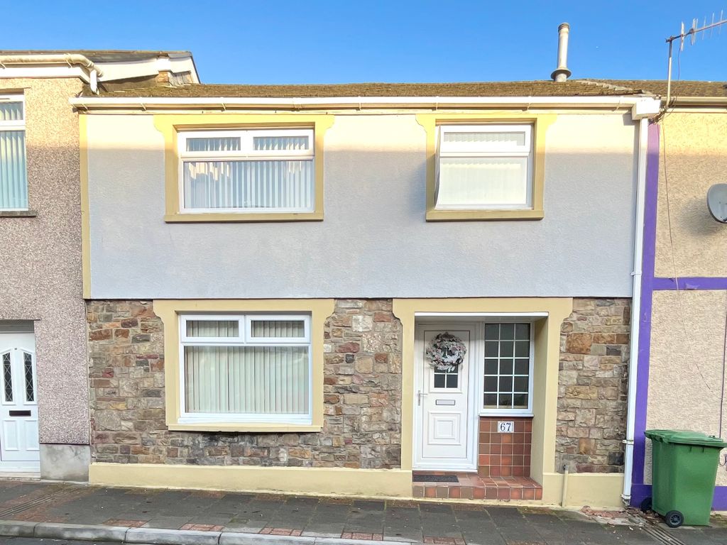 3 bed terraced house for sale in Oxford Street, Aberdare, Mid