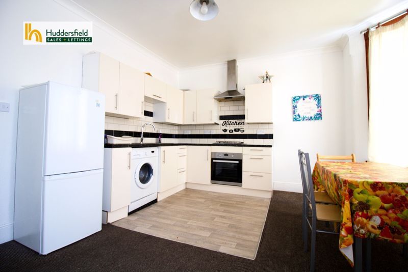 2 bed flat to rent in Fanshawe Avenue, Barking IG11 Zoopla