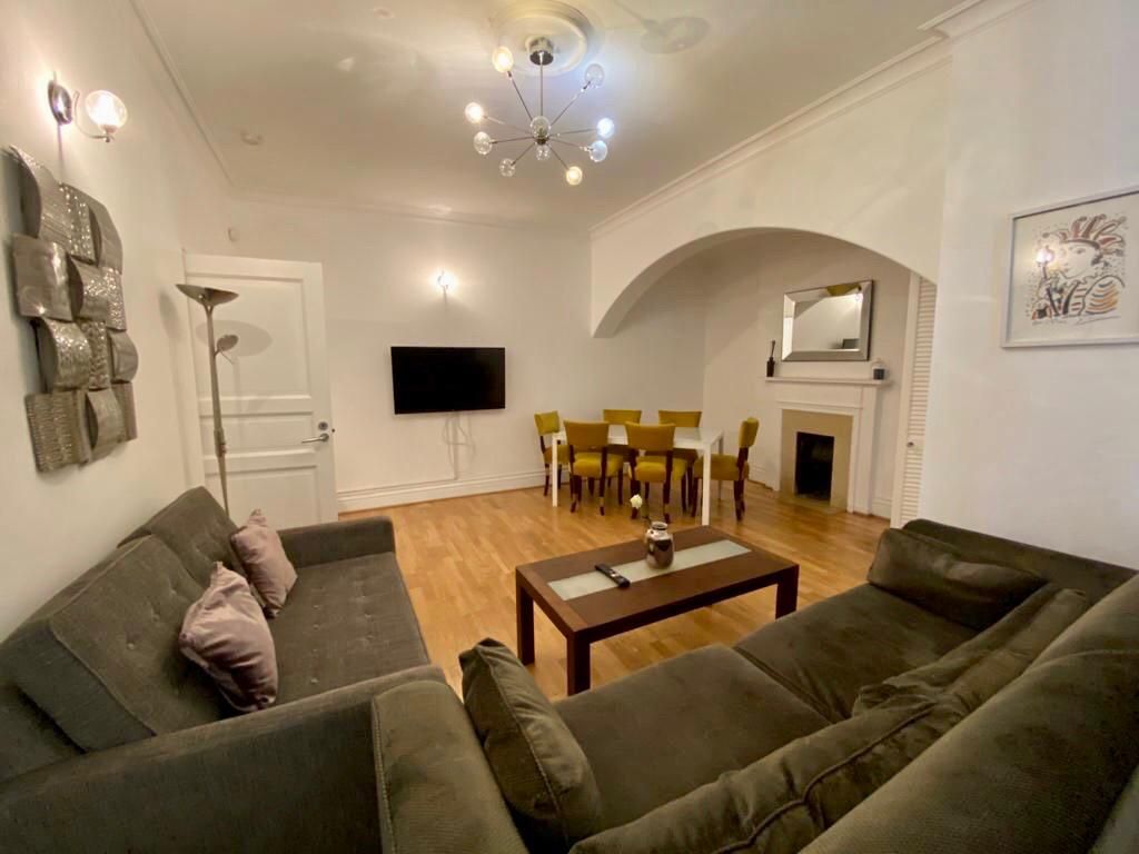 2 bed flat to rent in Kensington Court, London W8 Zoopla