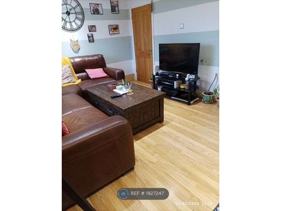 Room to rent in Cotton End Road, Wilstead, Bedford MK45, £450 pcm Zoopla