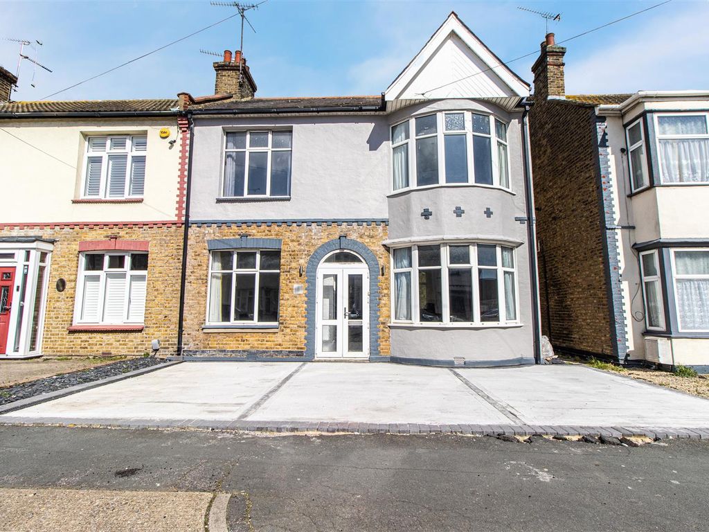 3 bed semidetached house for sale in Central Avenue, SouthendOnSea SS2 Zoopla