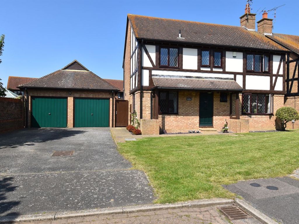 4 bed detached house for sale in The Russets, Chestfield, Whitstable