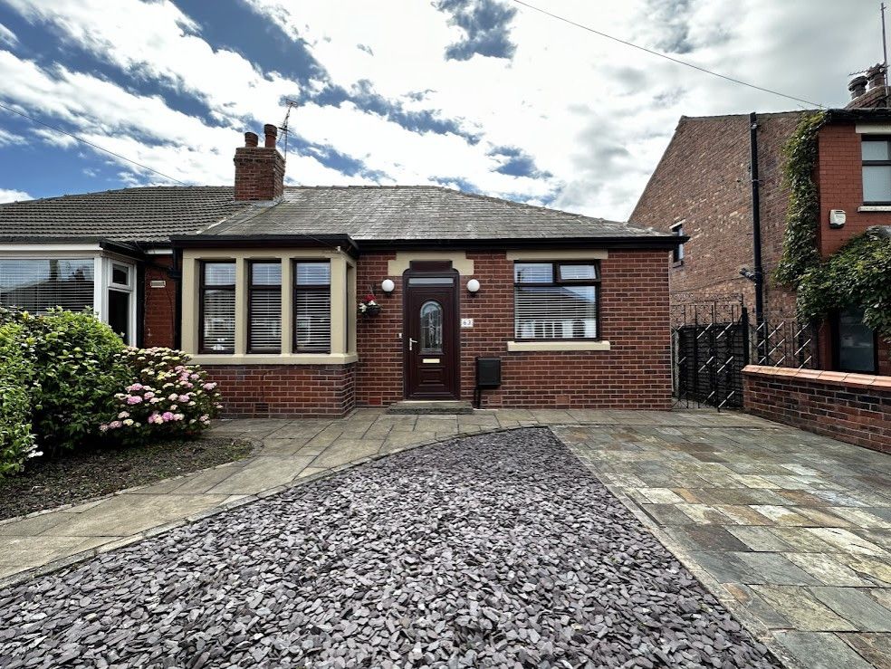 3 bed bungalow for sale in Greenwood Avenue, Blackpool FY1, £180,000