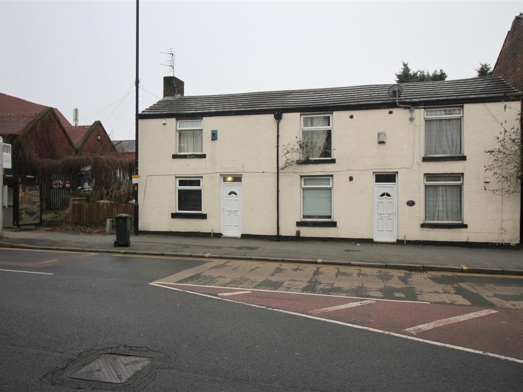 3 bed property for sale in Rochdale Road, Middleton, Manchester M24, £