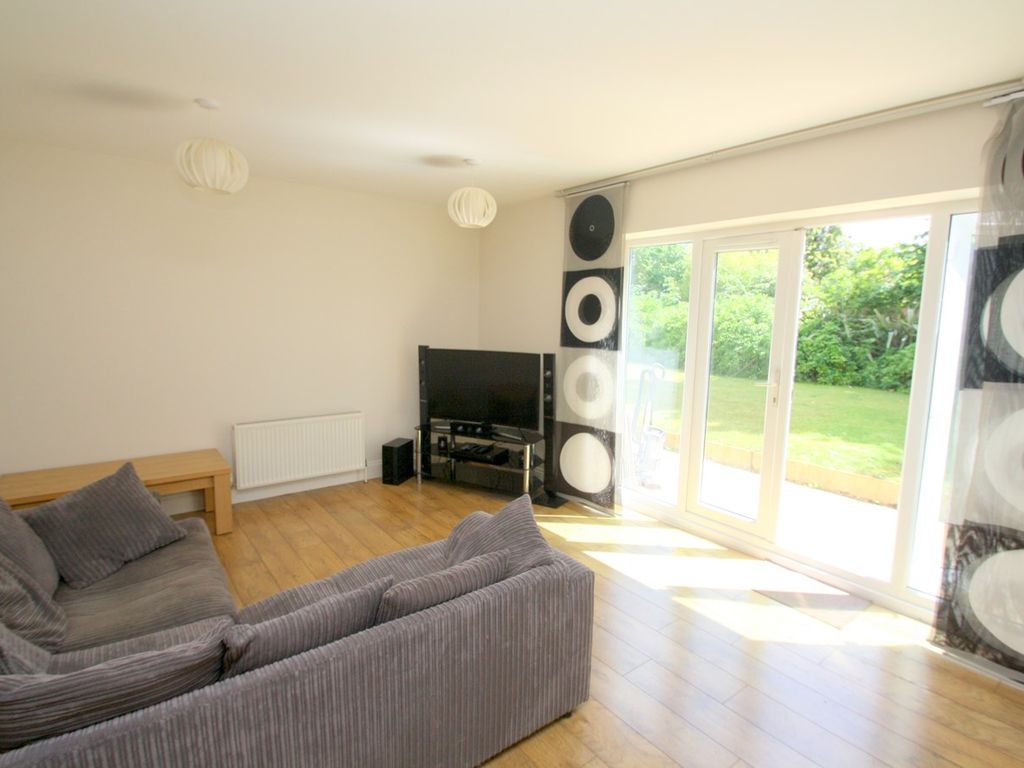 1 bed flat for sale in Napier Road, Ashford TW15 Zoopla