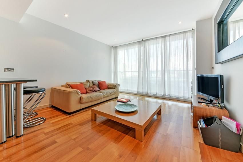 1 bed flat to rent in The Bridge, 334 Queenstown Road, Battersea