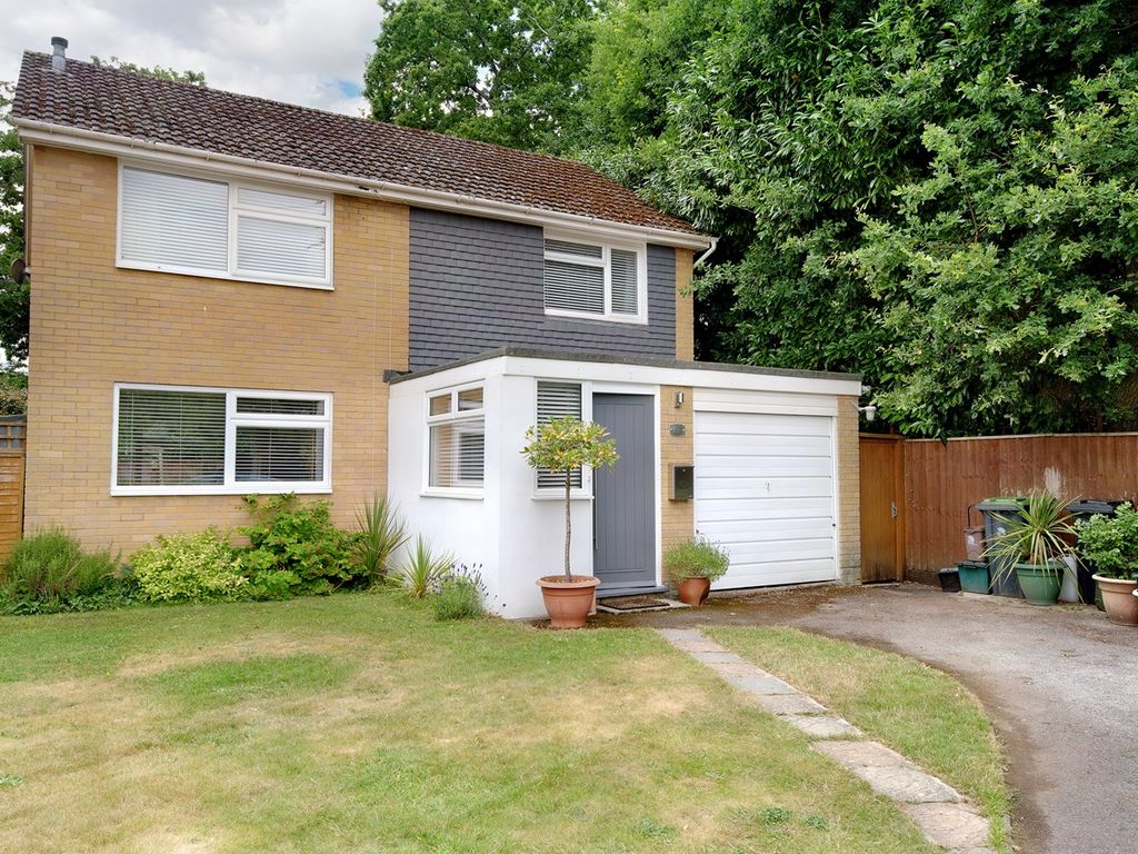 4 bed detached house for sale in Sherwood Avenue, Ferndown BH22 Zoopla