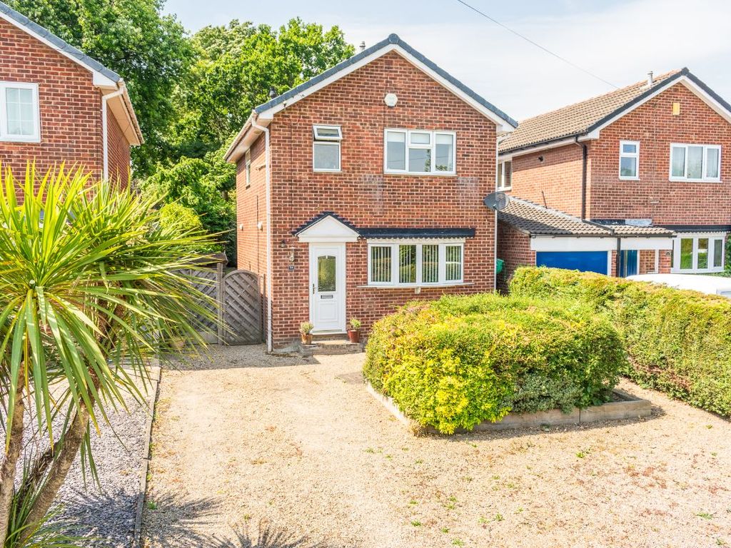 3 bed detached house for sale in Whitley Spring Crescent, Ossett WF5