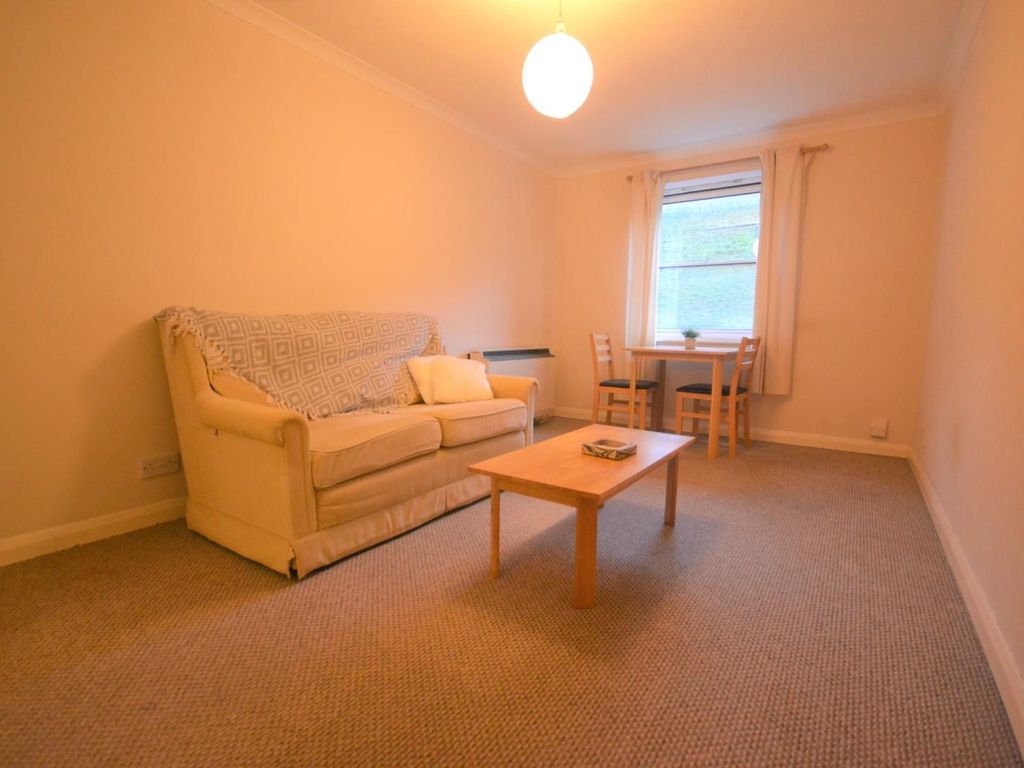 1 bed flat to rent in Dale Road, Reading RG2, £850 pcm Zoopla