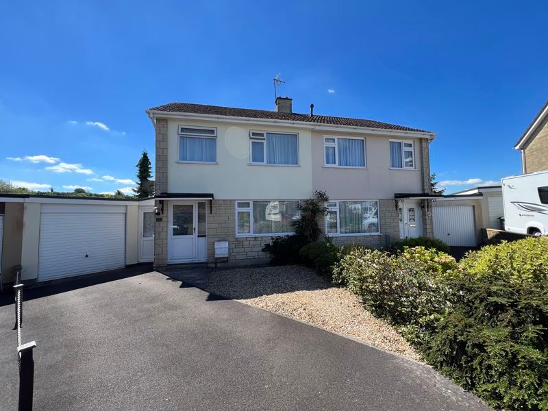 3 bed semidetached house for sale in Riverside Gardens, Midsomer