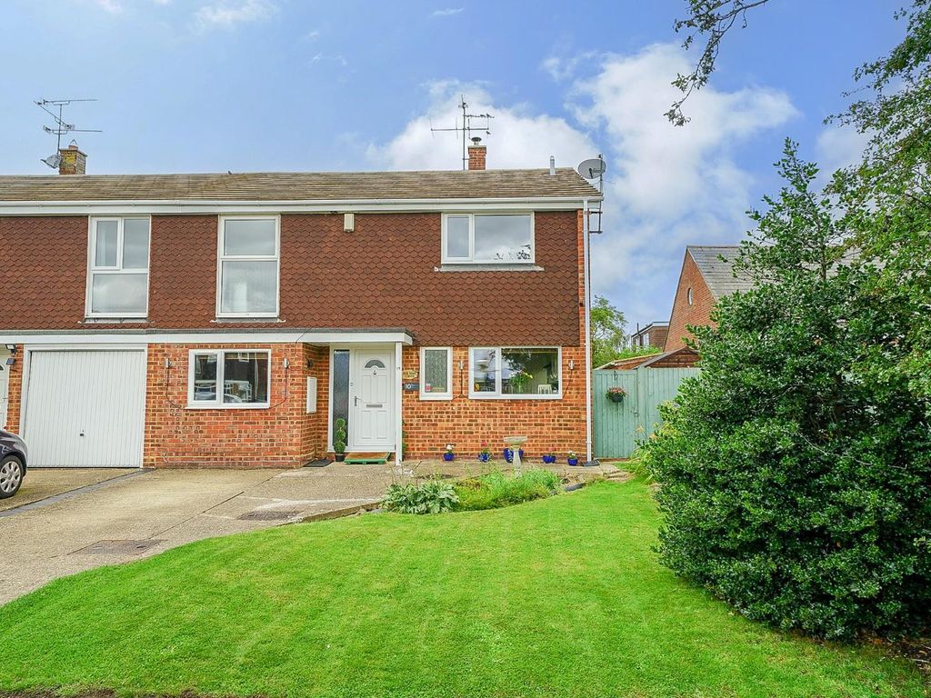 4 bed semidetached house for sale in Rectory Close, Slapton, Leighton