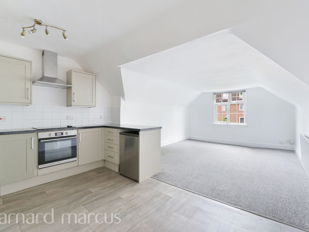 2 bed flat to rent in Egmont Road, Sutton SM2 Zoopla